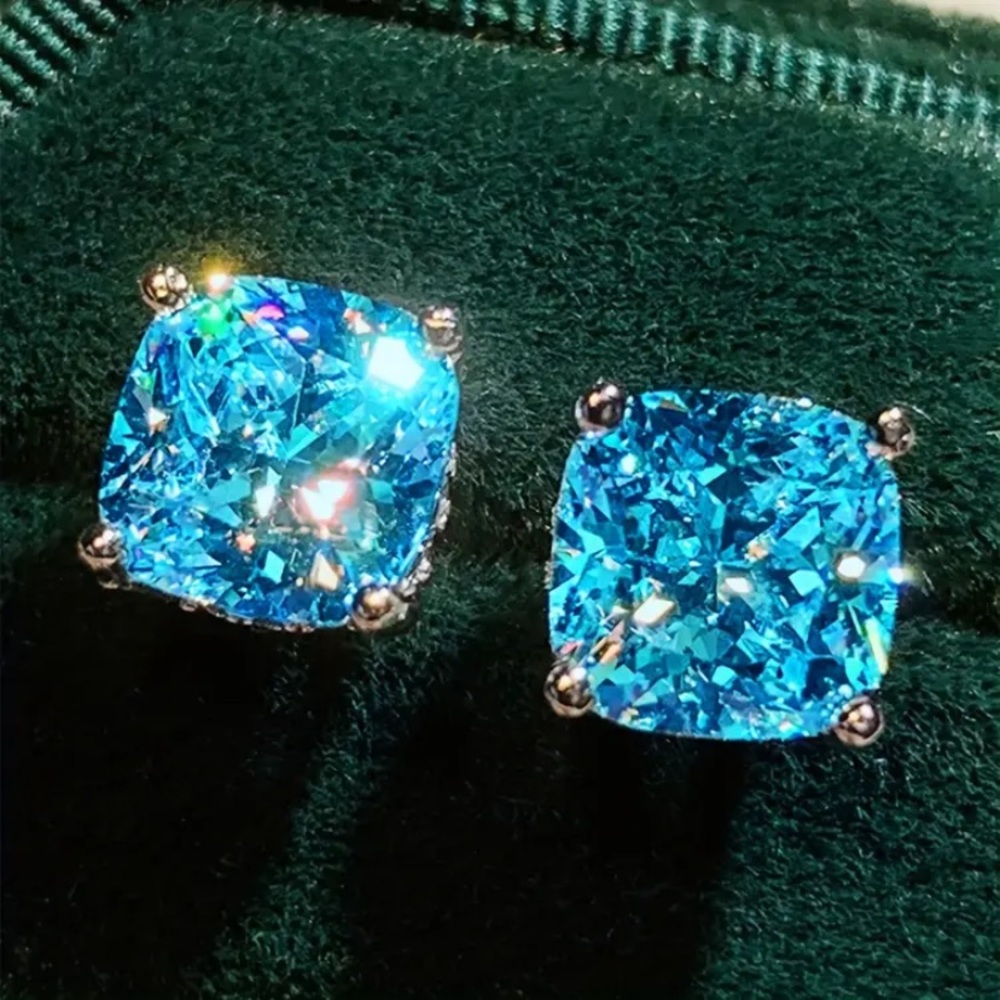 Elegant Blue Crystal Stud Earrings